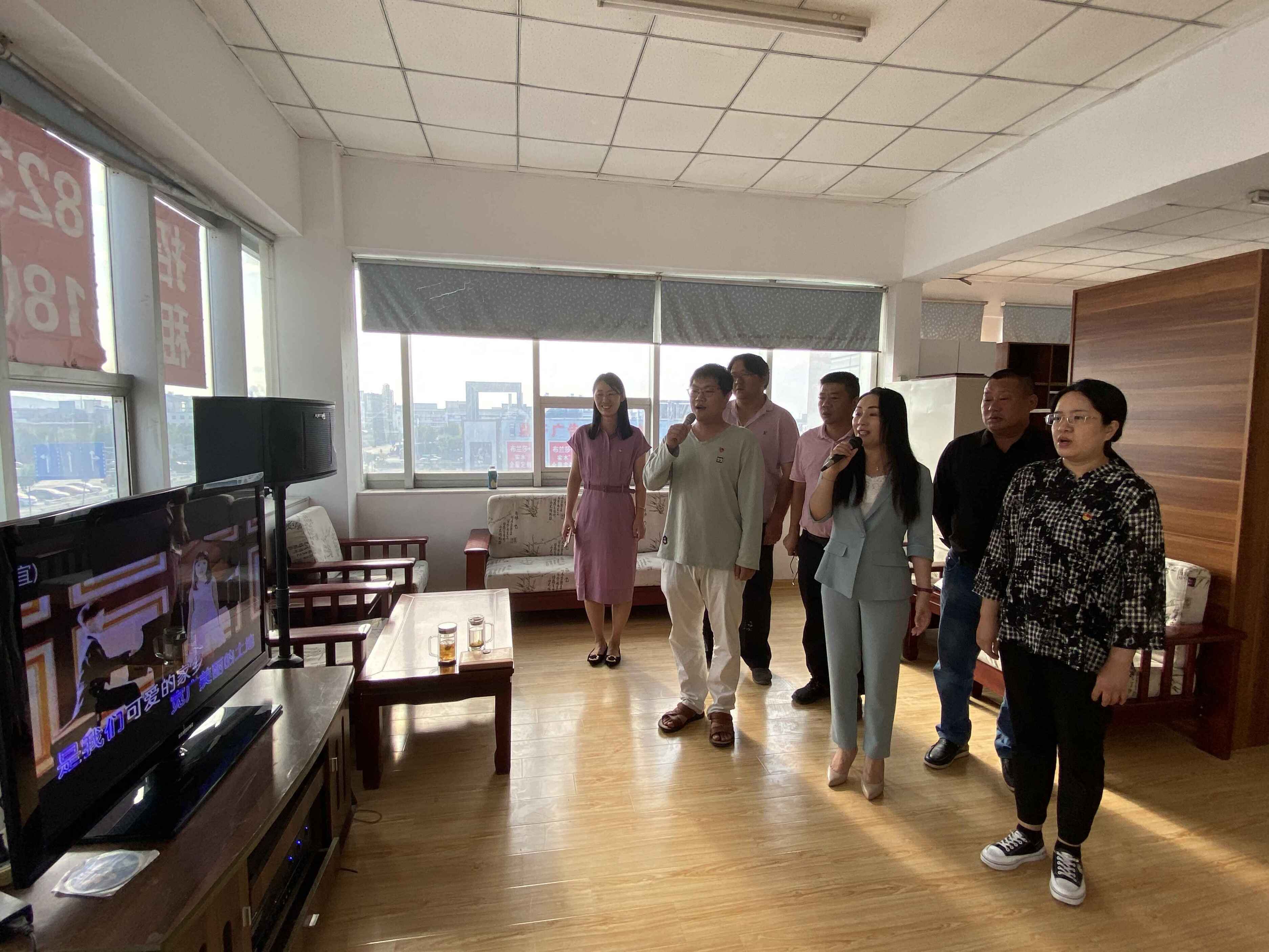 開(kāi)展紅歌、司歌傳唱